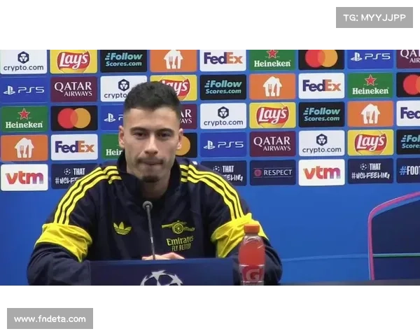 阿森纳球星马丁内利未婚妻Isabella Rousso低调支持男友