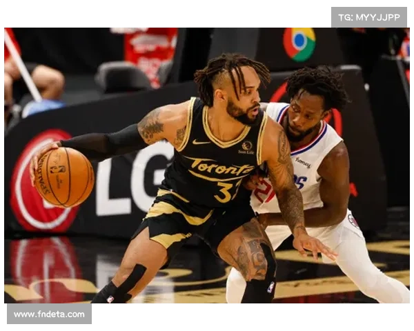 猛龙新援谢德首发出战旧主快船，开场三分展现手感